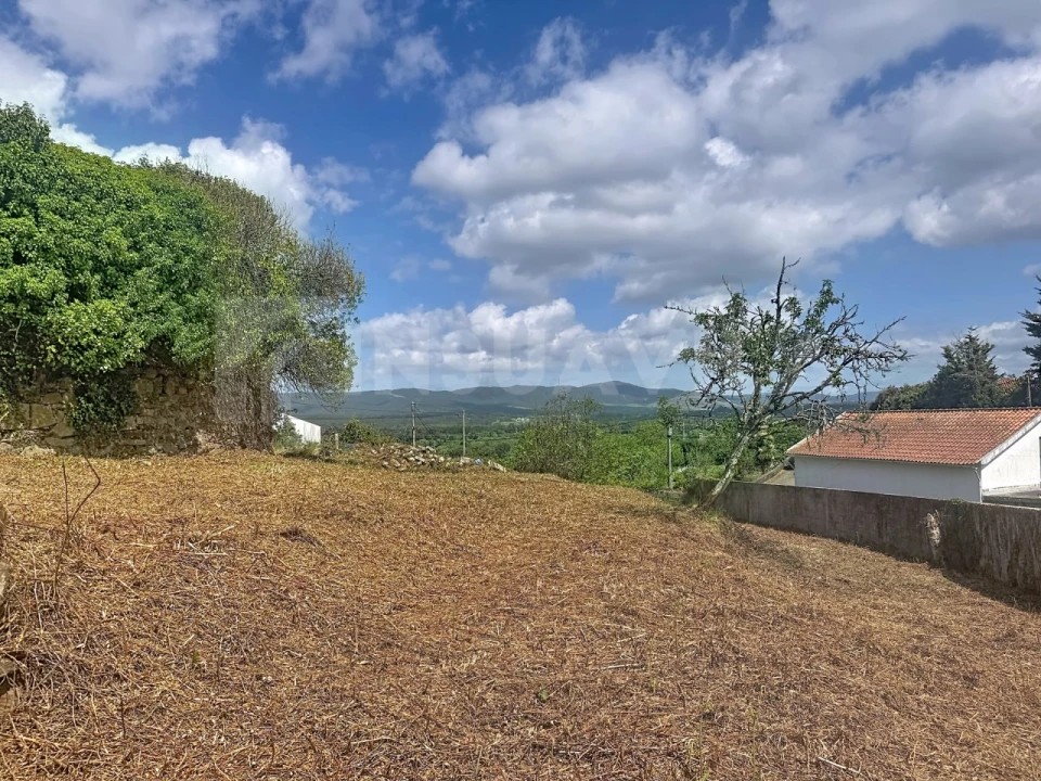 Moradia T1 para Venda em Gondarem Foto 8