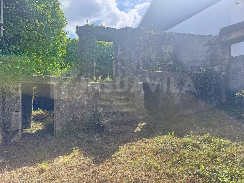Moradia T1 para Venda em Gondarem Foto 2