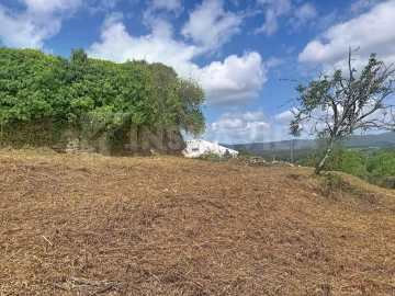 Moradia T1 para Venda em Gondarem