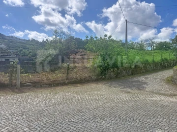 Moradia T1 para Venda em Gondarem