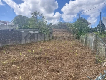Moradia T1 para Venda em Gondarem