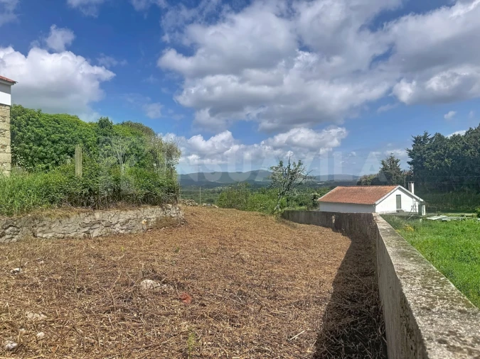 Moradia T1 para Venda em Gondarem Foto 6