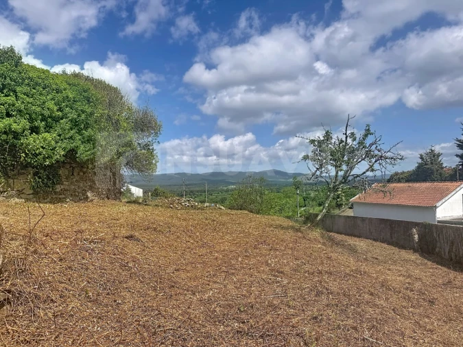 Moradia T1 para Venda em Gondarem Foto 8