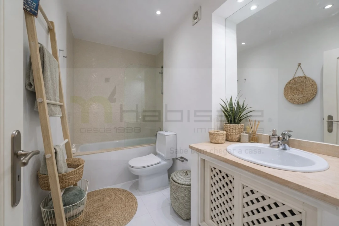 Apartamento T3 para Venda em Carcavelos e Parede Foto 8