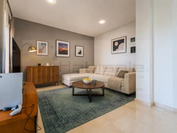 Apartamento T3 para Venda em Carcavelos e Parede