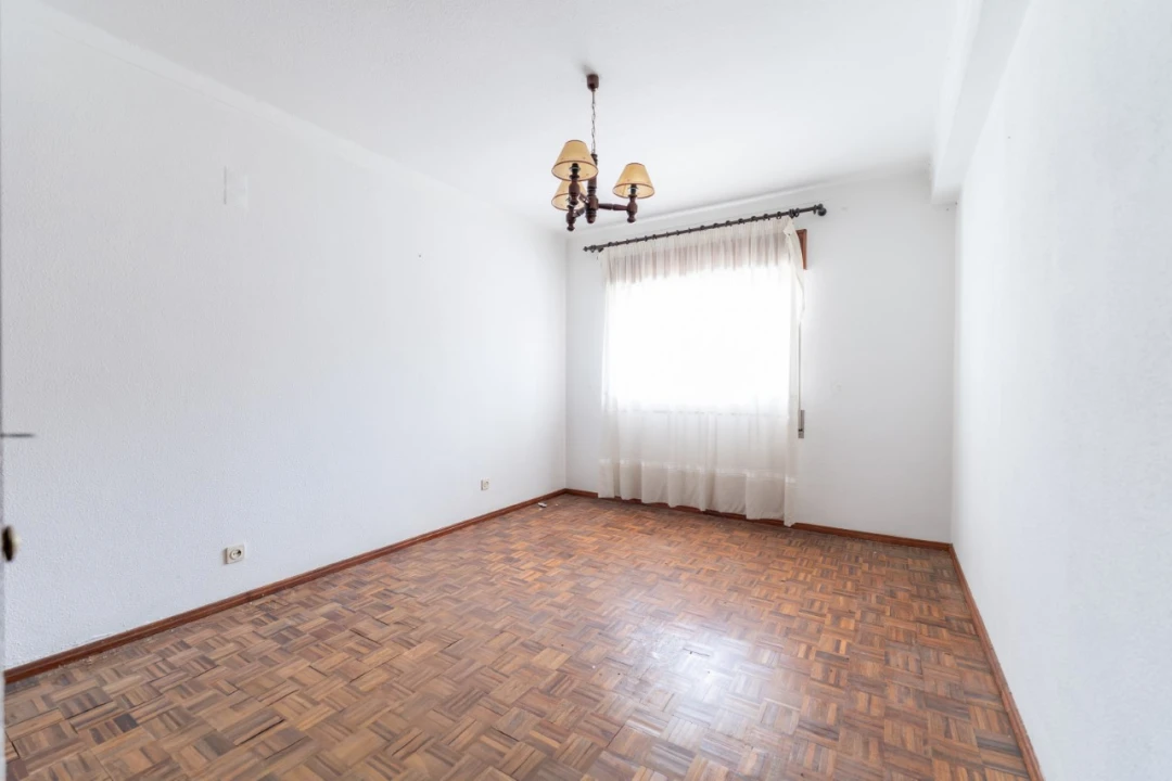 Apartamento T2 para Venda em Nazare Foto 21