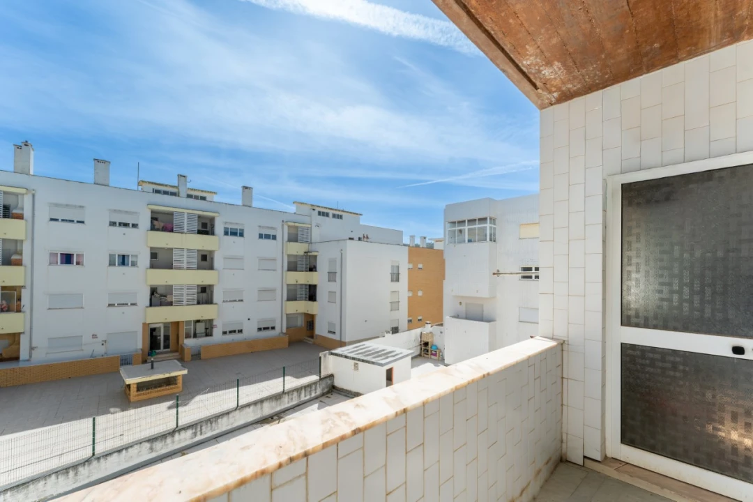 Apartamento T2 para Venda em Nazare Foto 27