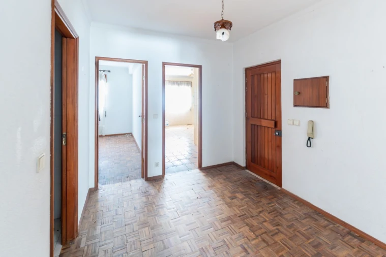 Apartamento T2 para Venda em Nazare Foto 16