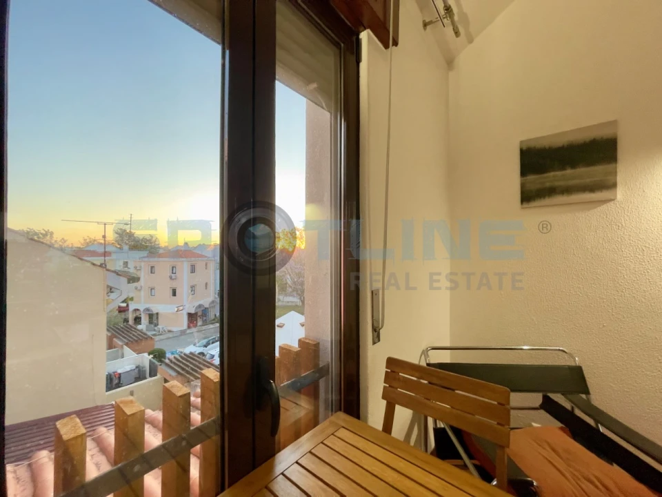 Apartamento T1 para Venda em Quarteira Foto 7