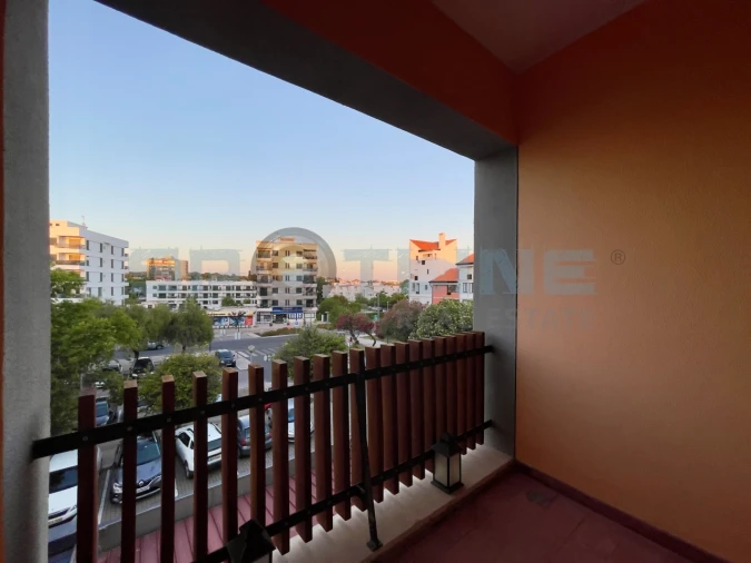 Apartamento T1 para Venda em Quarteira Foto 12