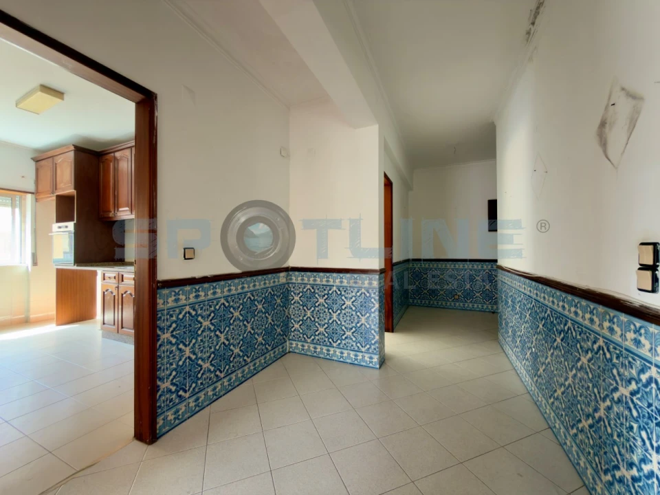 Apartamento T2 para Venda em Rio de Mouro Foto 9