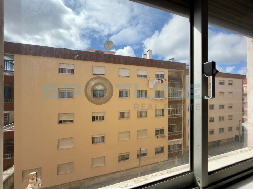 Apartamento T2 para Venda em Rio de Mouro Foto 18