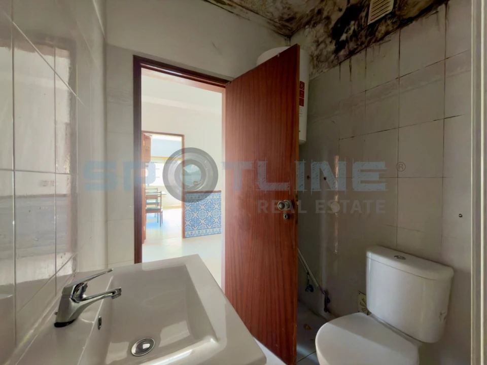 Apartamento T2 para Venda em Rio de Mouro Foto 21