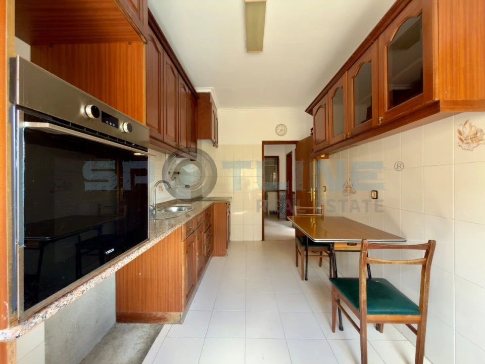 Apartamento T2 para Venda em Rio de Mouro Foto 41
