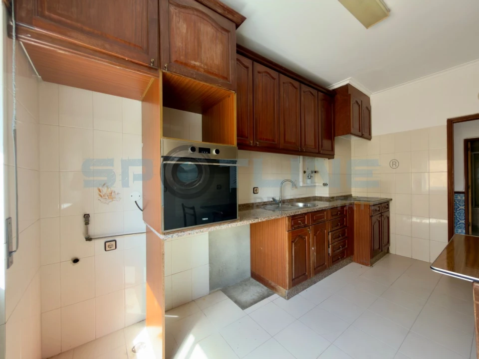Apartamento T2 para Venda em Rio de Mouro Foto 42