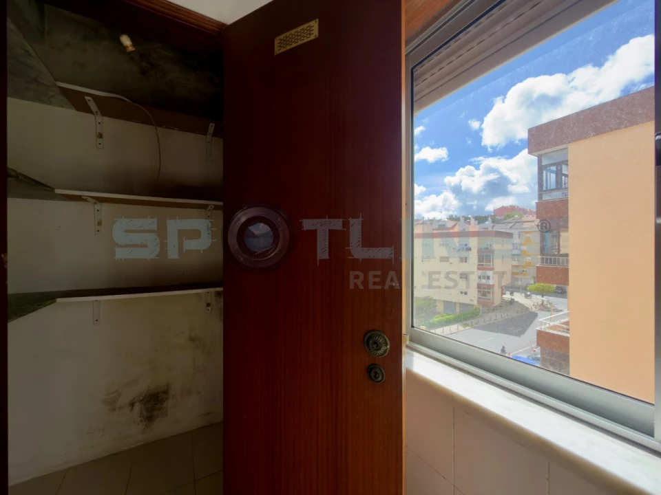 Apartamento T2 para Venda em Rio de Mouro Foto 45