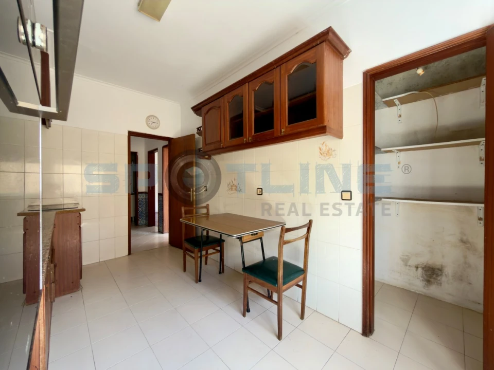 Apartamento T2 para Venda em Rio de Mouro Foto 46