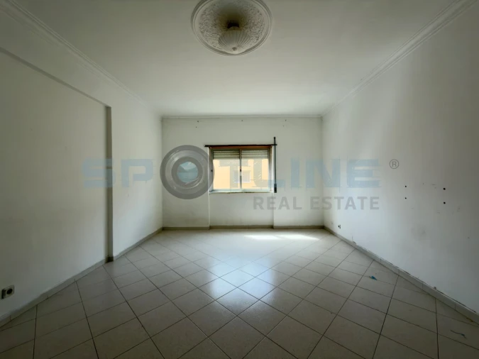 Apartamento T2 para Venda em Rio de Mouro Foto 12
