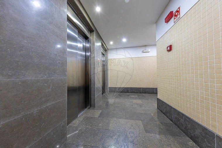 Apartamento T4 para Venda em Odivelas Foto 45
