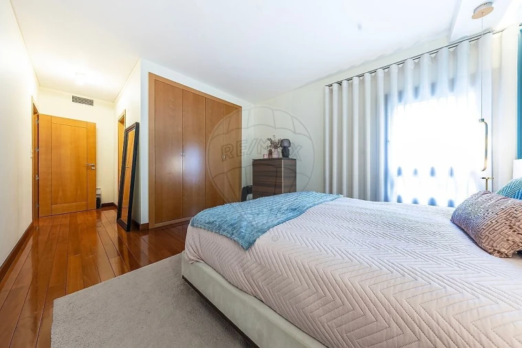 Apartamento T4 para Venda em Odivelas Foto 34