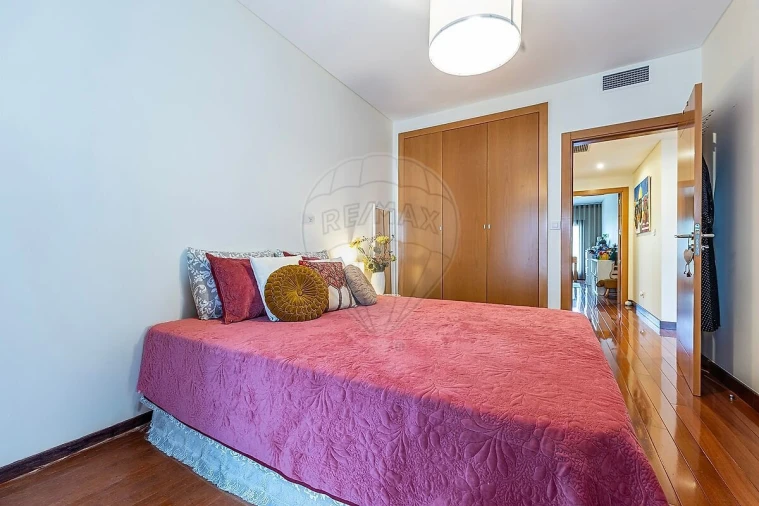 Apartamento T4 para Venda em Odivelas Foto 40