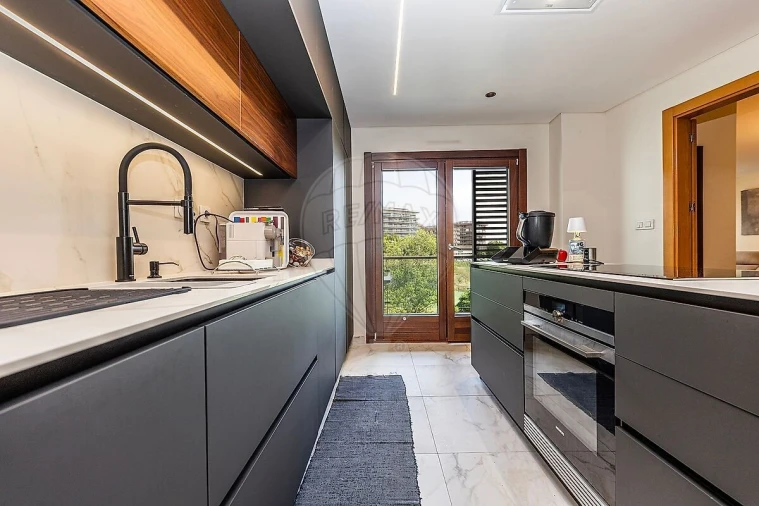 Apartamento T4 para Venda em Odivelas Foto 12