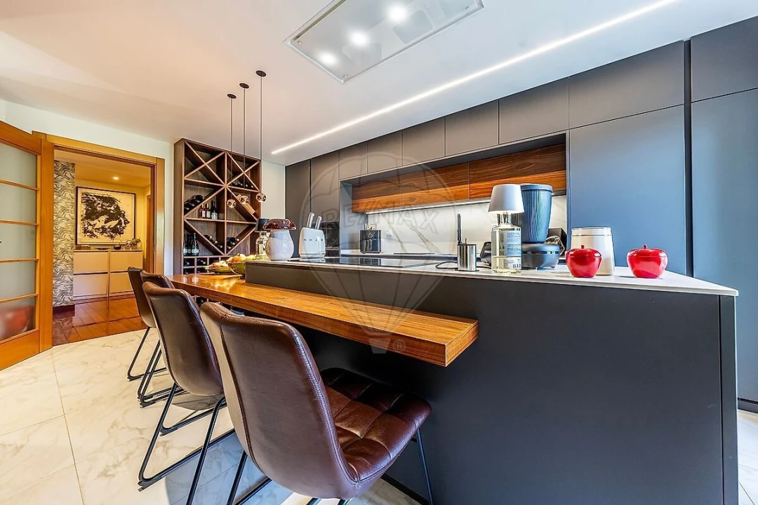 Apartamento T4 para Venda em Odivelas Foto 18