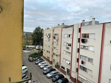 Apartamento T2 para Venda em Carregado e Cadafais