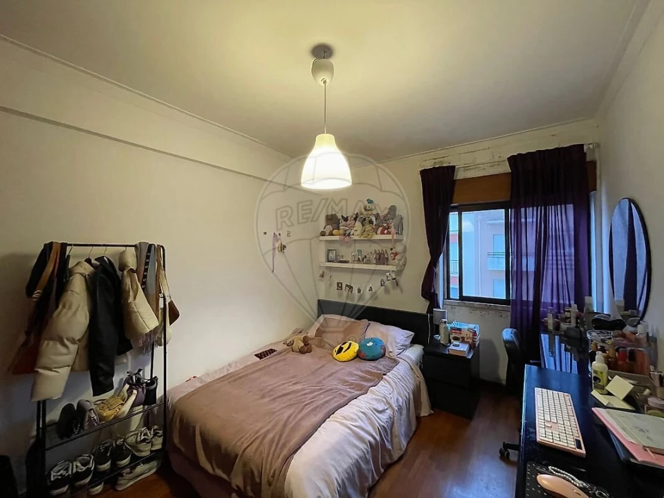 Apartamento T2 para Venda em Carregado e Cadafais Foto 19
