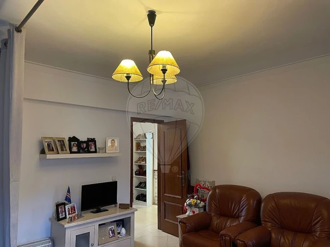 Apartamento T2 para Venda em Carregado e Cadafais Foto 8