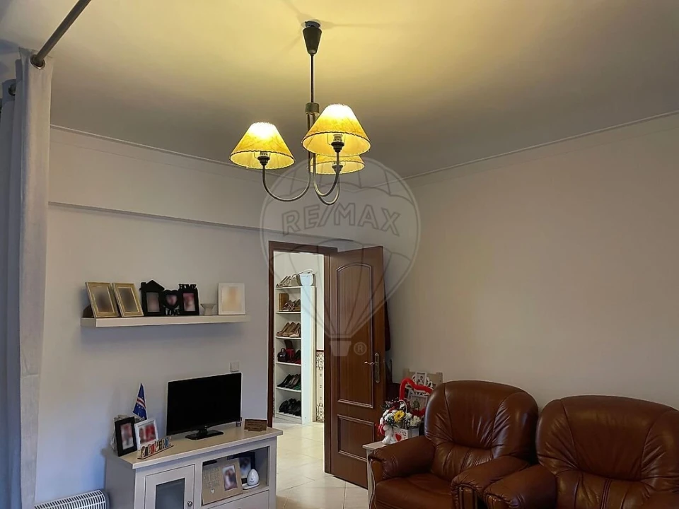 Apartamento T2 para Venda em Carregado e Cadafais Foto 8