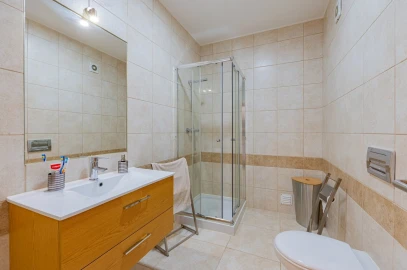 Moradia T3 para Venda em Quarteira
