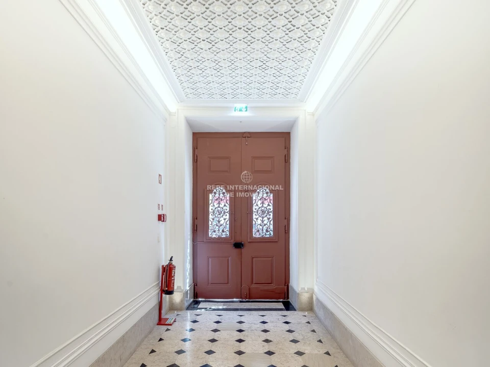 Apartamento T4 para Venda em Alcantara Foto 1