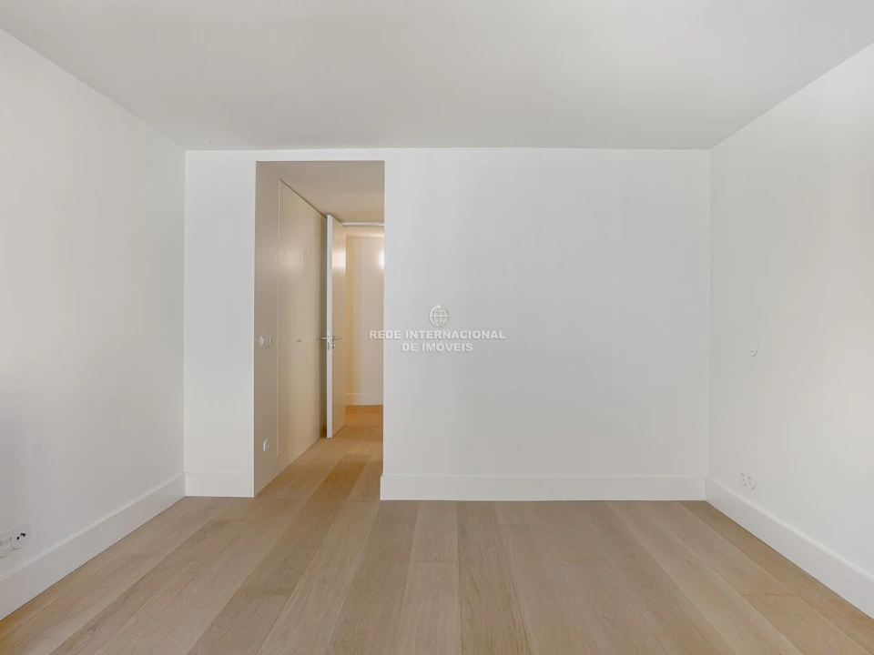 Apartamento T2 para Venda em Santo António Foto 17