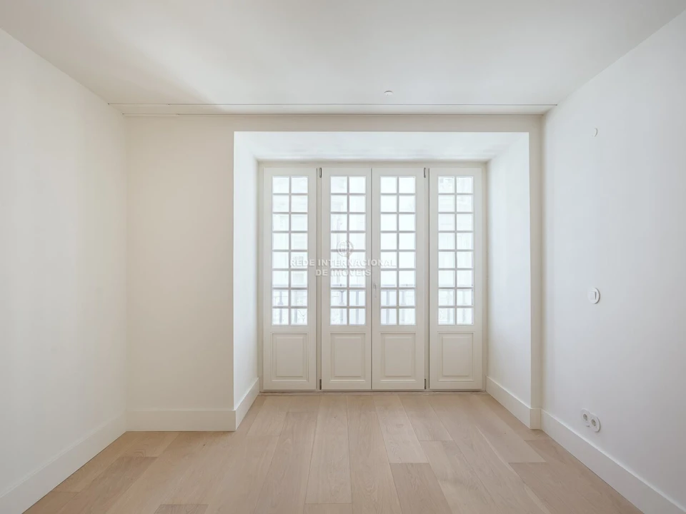 Apartamento T2 para Venda em Santo António Foto 7