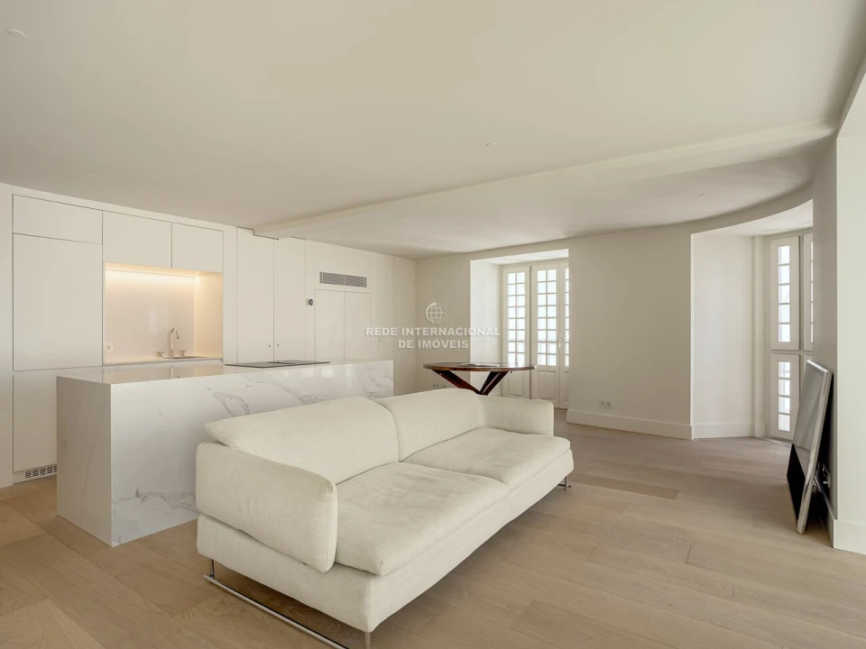 Apartamento T2 para Venda em Santo António Foto 15