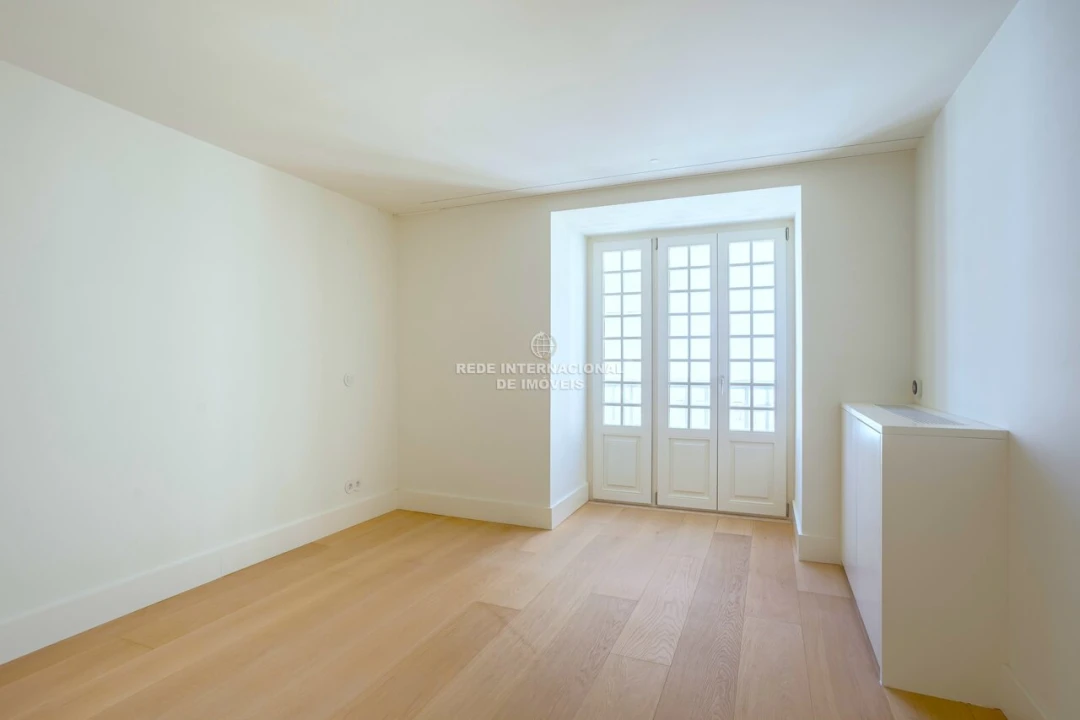 Apartamento T2 para Venda em Santo António Foto 9