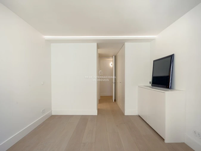 Apartamento T2 para Venda em Santo António Foto 22