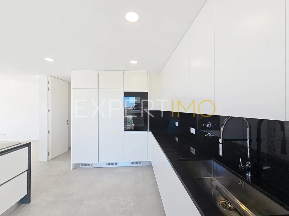 Moradia T3 para Venda em Portimão Foto 1