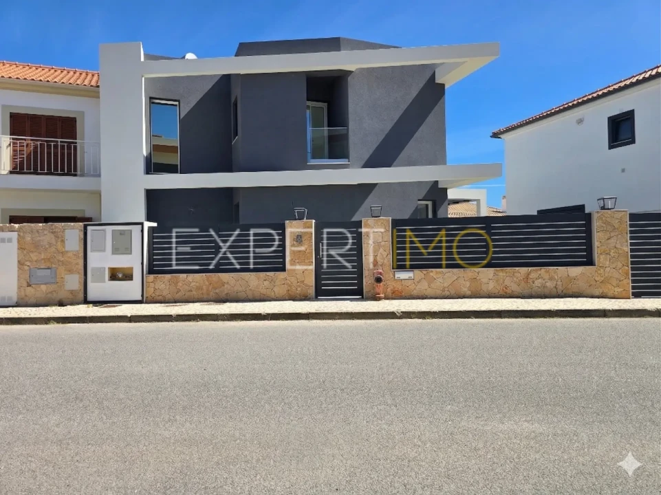 Moradia T3 para Venda em Portimão Foto 2
