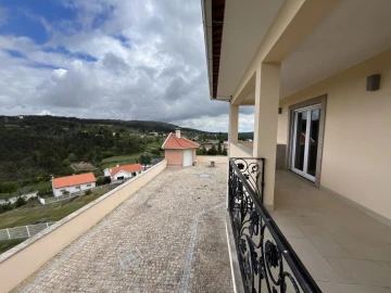 Moradia T5 para Venda em Vale de Estrela