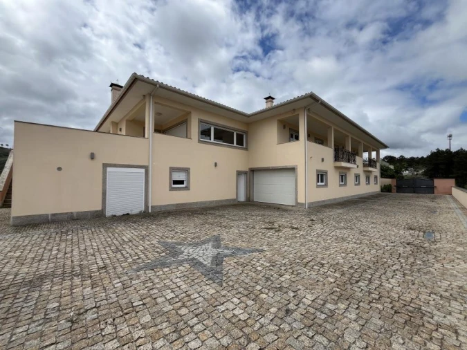 Moradia T5 para Venda em Vale de Estrela Foto 4