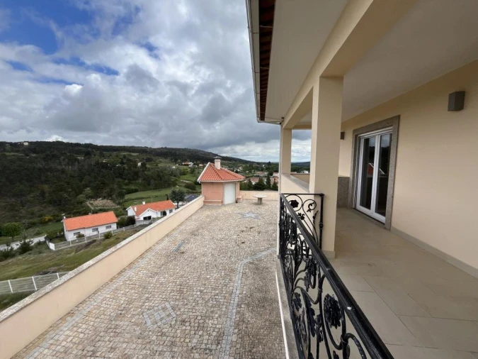 Moradia T5 para Venda em Vale de Estrela Foto 5