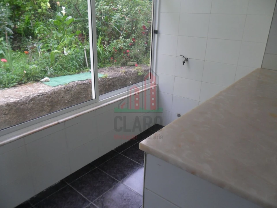 Apartamento T2 para Venda em Sé Nova, Santa Cruz, Almedina e São Bartolomeu Foto 4