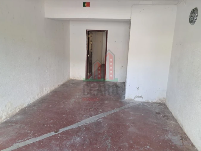 Apartamento T2 para Venda em Sé Nova, Santa Cruz, Almedina e São Bartolomeu Foto 16