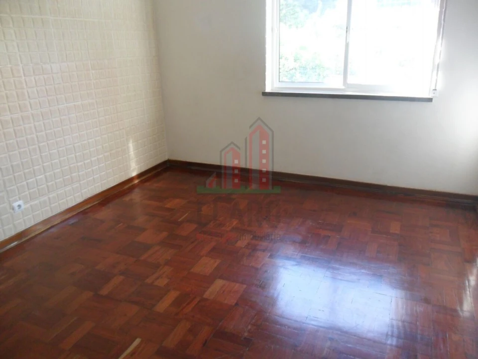Apartamento T2 para Venda em Sé Nova, Santa Cruz, Almedina e São Bartolomeu Foto 11