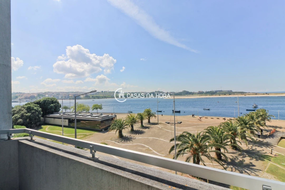 Apartamento T2 para Arrendamento em Aldoar, Foz do Douro e Nevogilde Foto 3