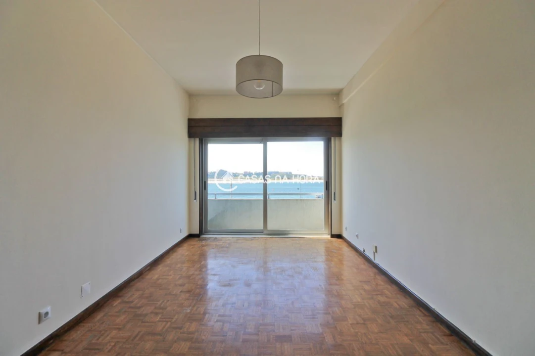 Apartamento T2 para Arrendamento em Aldoar, Foz do Douro e Nevogilde Foto 4