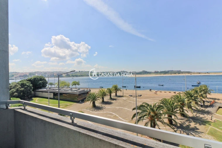 Apartamento T2 para Arrendamento em Aldoar, Foz do Douro e Nevogilde Foto 3