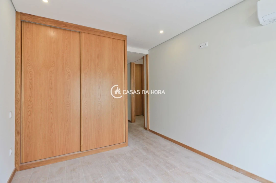 Apartamento T2 para Arrendamento em Cedofeita, Santo Ildefonso, Sé, Miragaia, São Nicolau e Vitória Foto 14